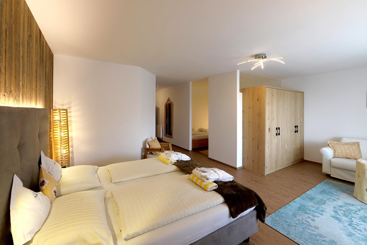 Hotel Kristall Falzes Exterior foto